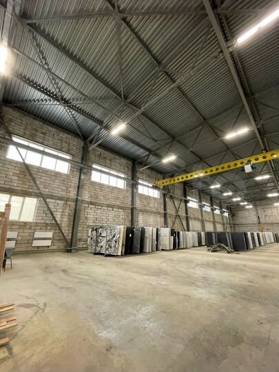 Склад, 1300 м² с кран-балкой, 1 этаж