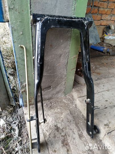 Задний маятник для мотоцикла