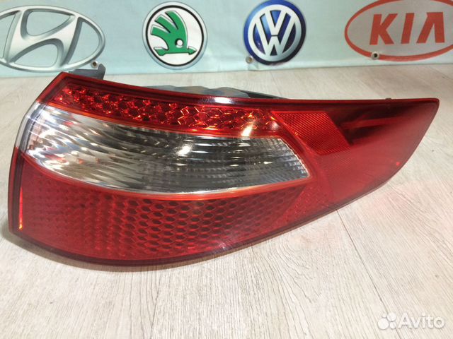 Фонарь задний правый наружный в крыло Киа Рио 3
