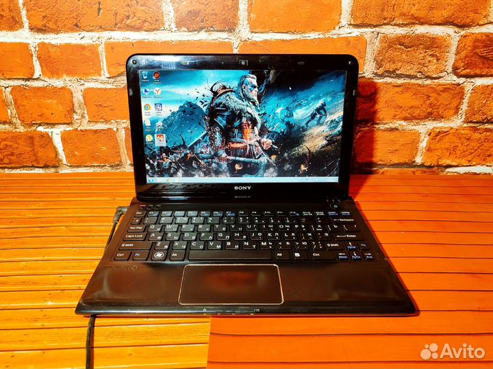 Sony vaio Sve1112M1RB - 2 Ядра \ 3 Озу \ 320 HDD