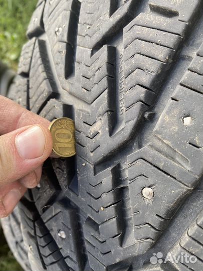 Kormoran Stud 235/60 R18 107T