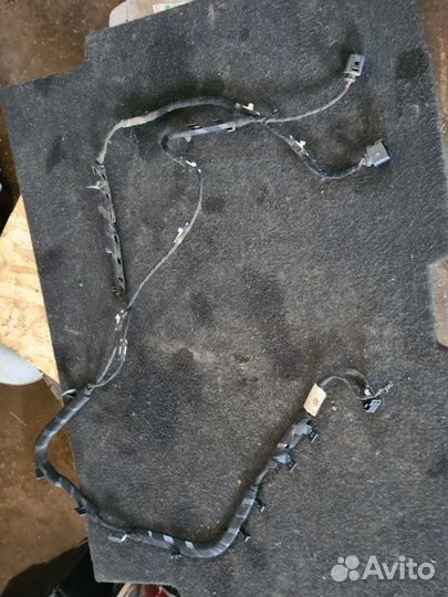 Проводка багажника Volkswagen Touran 1