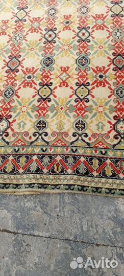 Ковер шерстяной