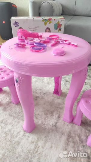 Детский туалетный столик