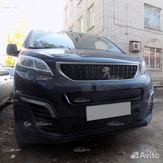 Защитная сетка решетки Peugeot Traveller L3 2016+