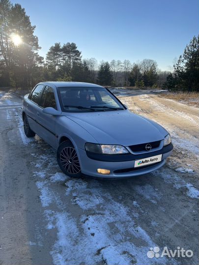Opel Vectra 1.8 МТ, 1998, 266 715 км