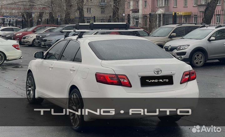 Фонари задние стопы Toyota Camry 40 Vland Y1338