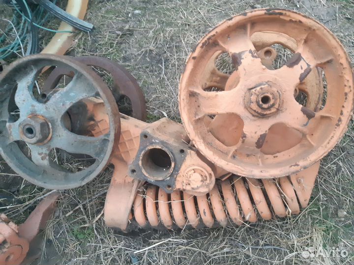 Каретка дт 75