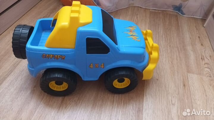 Машинка большая