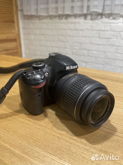 Продам фотоаппарат Nikon D3200 Kit 18-55 VR, Black