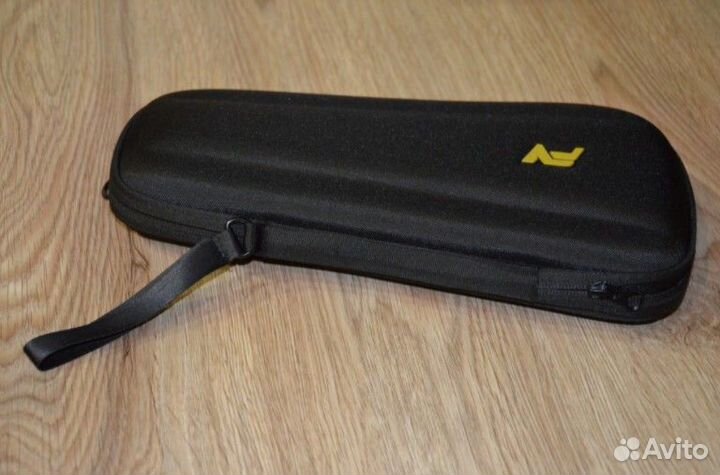 Ручной стабилизатор для смартфонов Vilta M