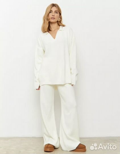 Трикотажный костюм женский брючный