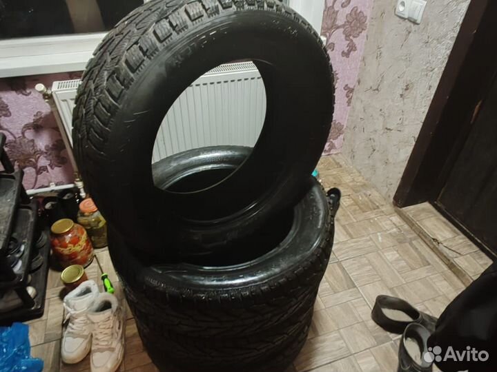 Tigar Winter 215/60 R17 96