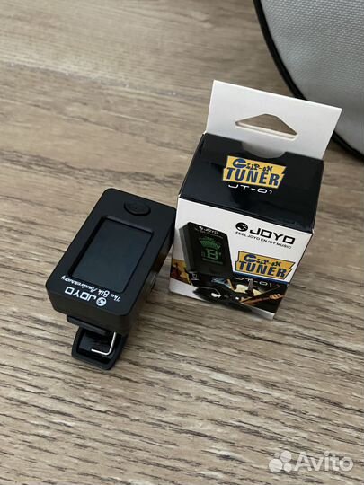 Классическая гитара Martinez с чехлом и тюнером