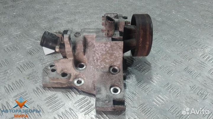 Помпа Nissan Serena C25 рест. 2007