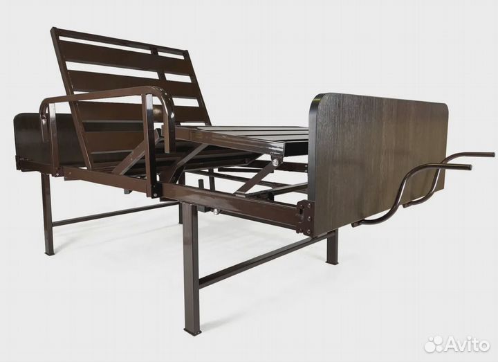 Медицинская кровать с матрасом