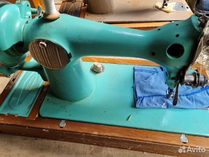 Швейная машинка пмз им калинина СССР