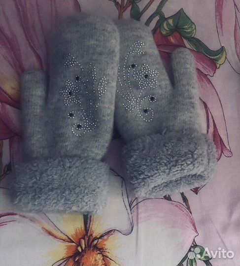 Варежки женские новые