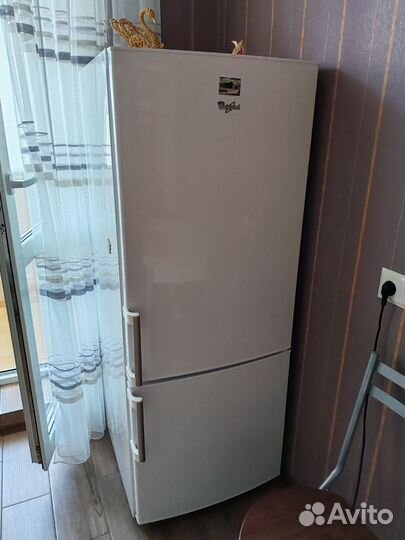 Холодильник Whirlpool бу