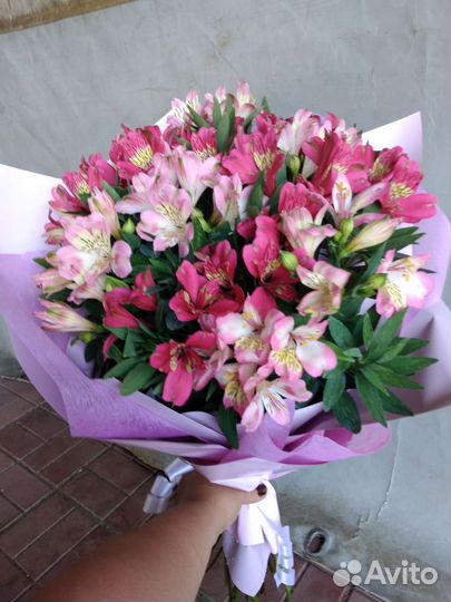 Букет из альстромерий