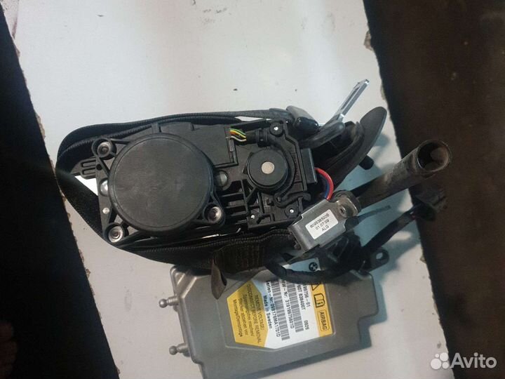 Ремень безопасности левый бмв f01