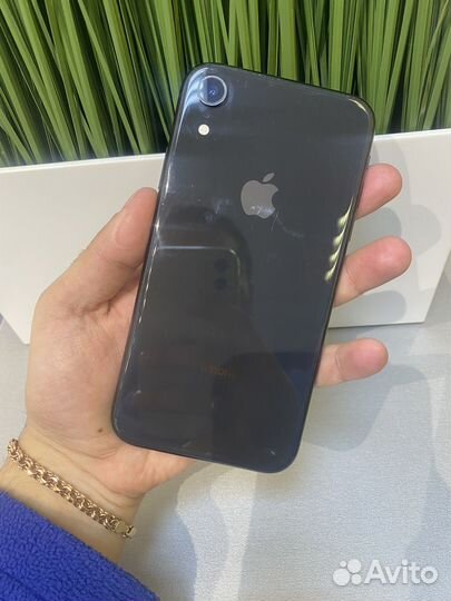 iPhone Xr, 64 ГБ