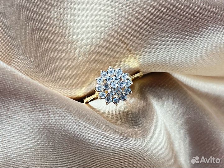 Золотое кольцо с природными бриллиантами