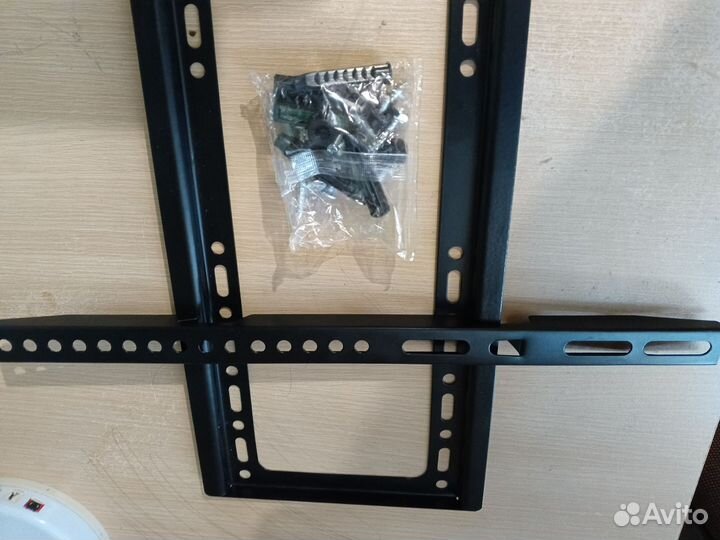 Кронштейн для телевизора на стену