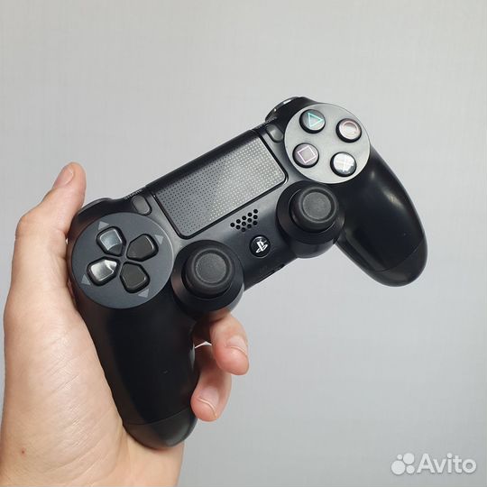 Sony PS4 Slim 1TB с диском Horizon и комплектом
