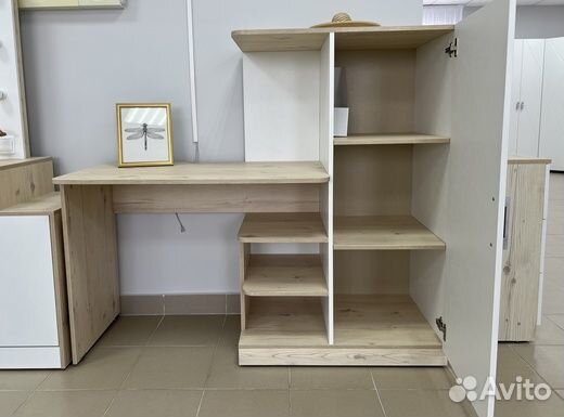 Стол письменный с пеналом