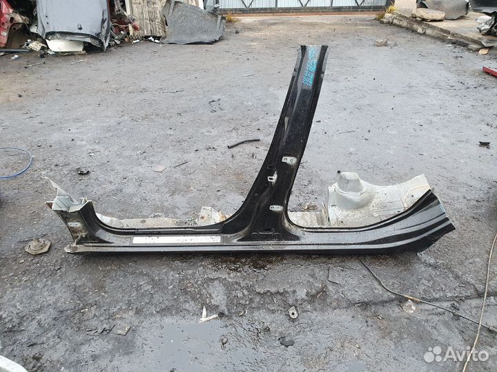 Порог со стойкой левый Renault Megane 3 меган III