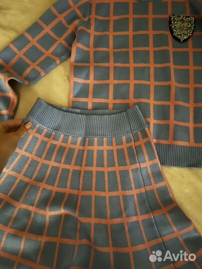 Костюм женский