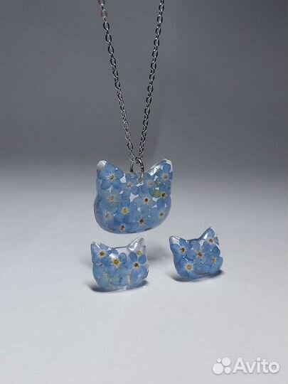 Набор кулон и серьги из эпоксидной смолы