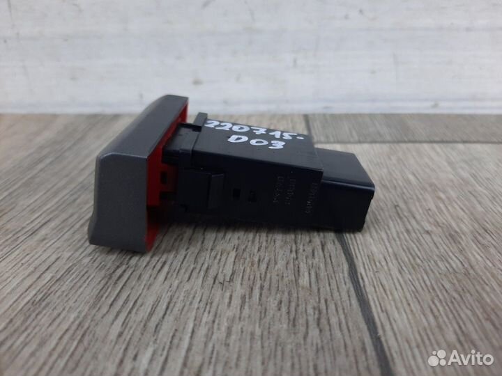 Кнопка аварийной сигнализации Accent