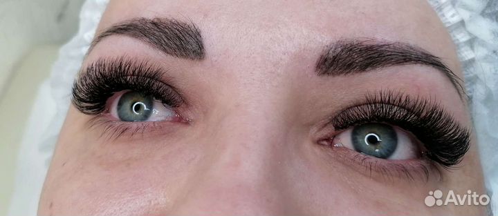 Наращивание ресниц в уютной студии