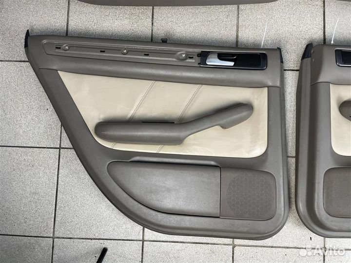 Дверные карты комплект Audi Allroad quattro 2000