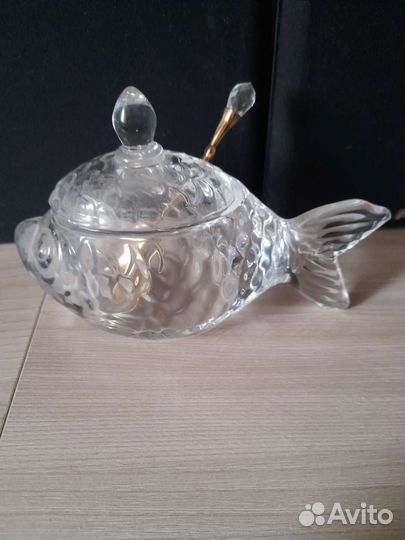 Посуда икорница, стаканы