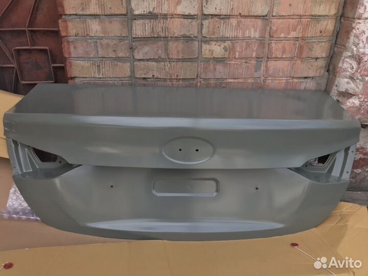 Крышка багажника Hyundai Solaris с 2017 г.в