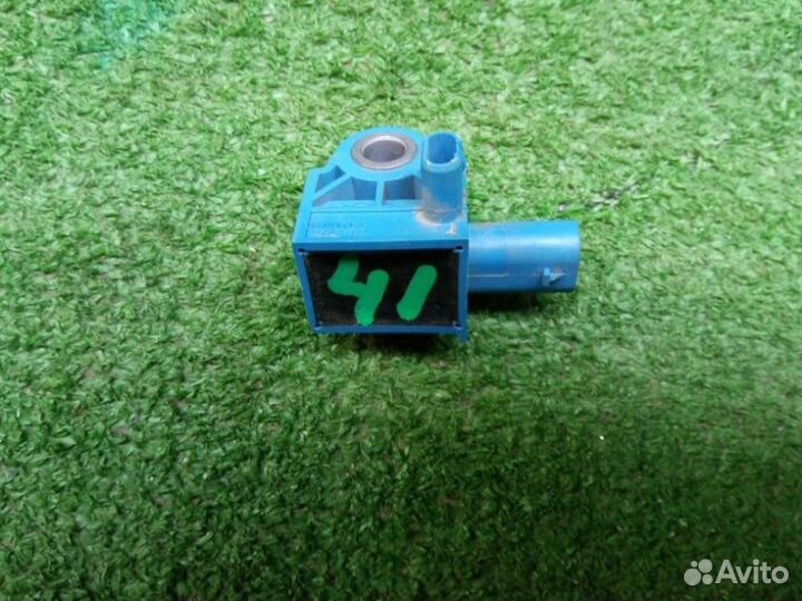 Датчик подушки безопасности Audi Q3 8UB cczc 2013