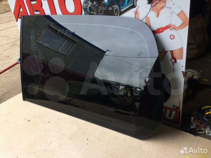 Стекло глухое левое Toyota Land Cruiser 100