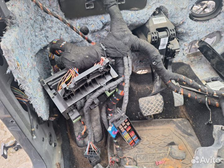 Центральная коса, проводка салона VW Polo