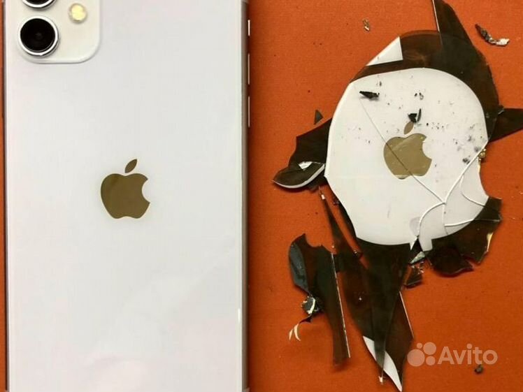 Разбитая задняя крышка iphone 11. Разбитый айфон. Разбитый айфон xr. Разбито заднее стекло iphone 12 pro max. Разибтй iphone 13 pro max.