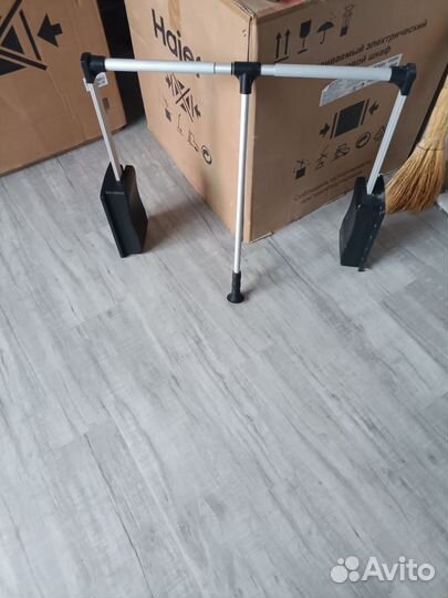 Продам телескопическую штангу вешалку