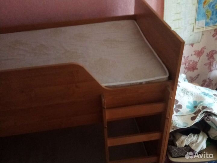 Двухъярусная кровать бу с матрасами