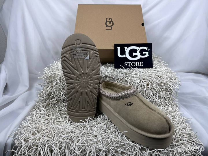 Ugg Tazz Platform Sand