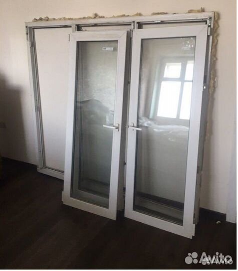 Окно пластиковое 3хстворчатое и балконная дверь