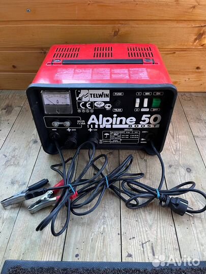 Зарядное устройство для аккумуляторов/АКБ