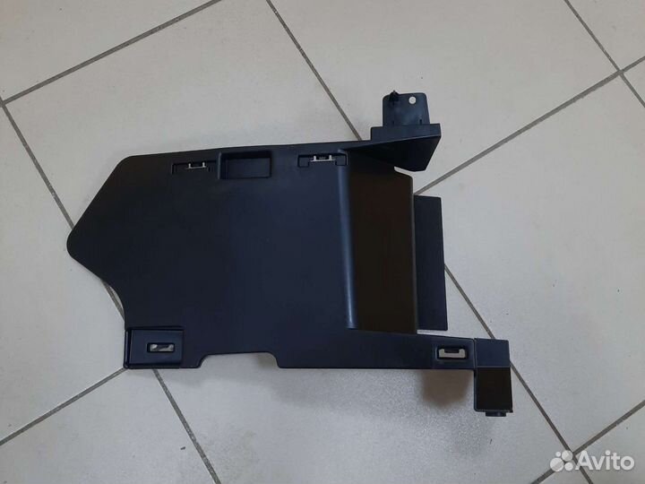 Дефлектор радиатора X-Ray левый