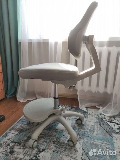 Детское ортопедическое кресло для компютера