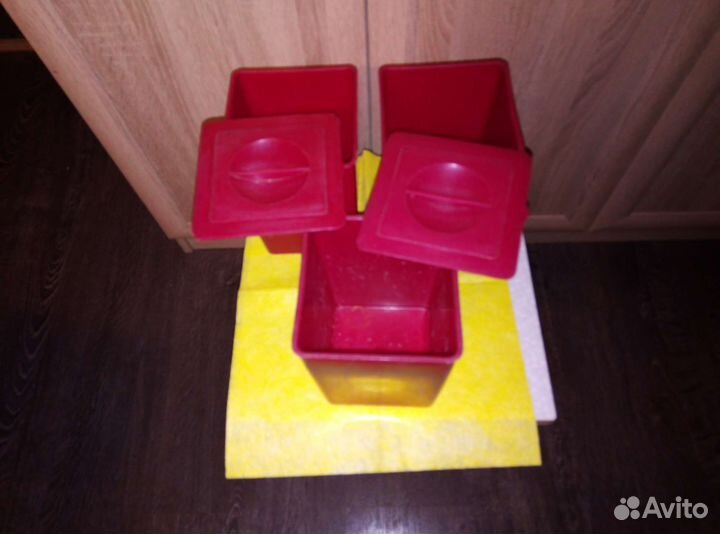 Емкость пластиковая для сыпучих продуктов